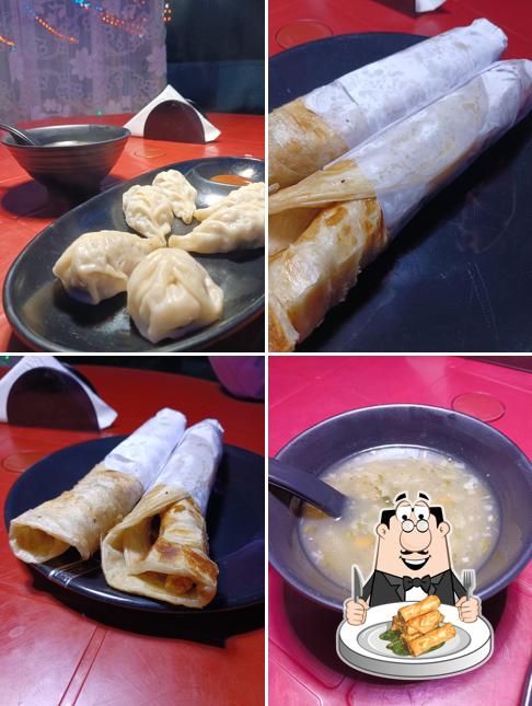 Spring rolls at CAFE MOON LIGHT