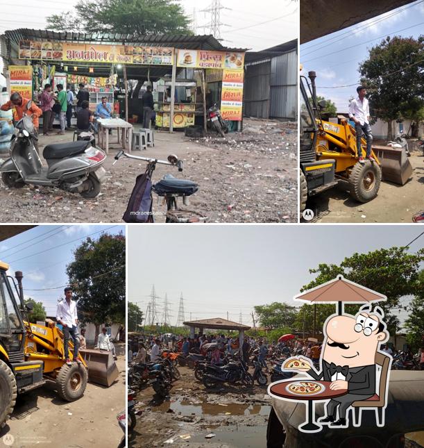 The exterior of Khetala aapa tea stall