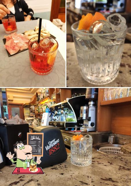 Caffè Mazzini serve alcolici