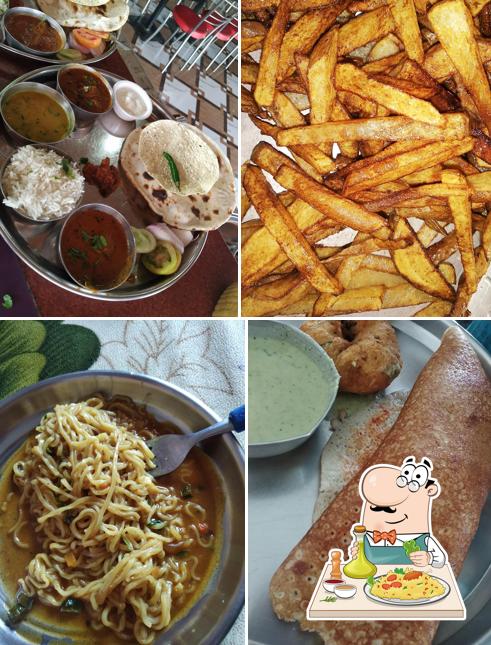 Food at Hotel Sant Savata Mali