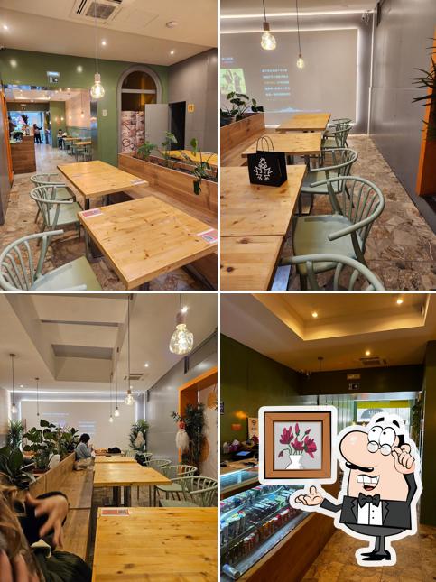 Siediti a un tavolo di GiaoGiao---- 饺姣，地道的网红中餐街边小吃