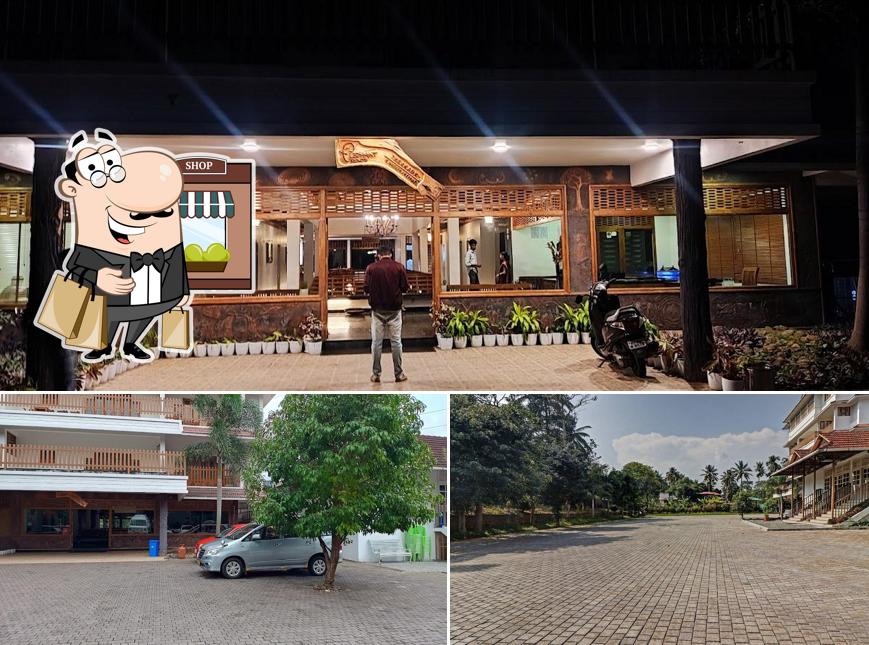 The exterior of Hotel Elephant Route, Thekkady