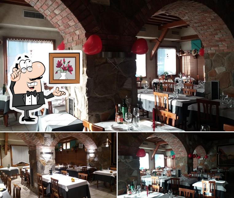 Siediti a un tavolo di Hotel Ristorante Forte del 48