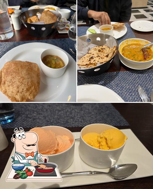Chicken curry at Bookmark Resorts, Jogi Mahal, Ranthambore