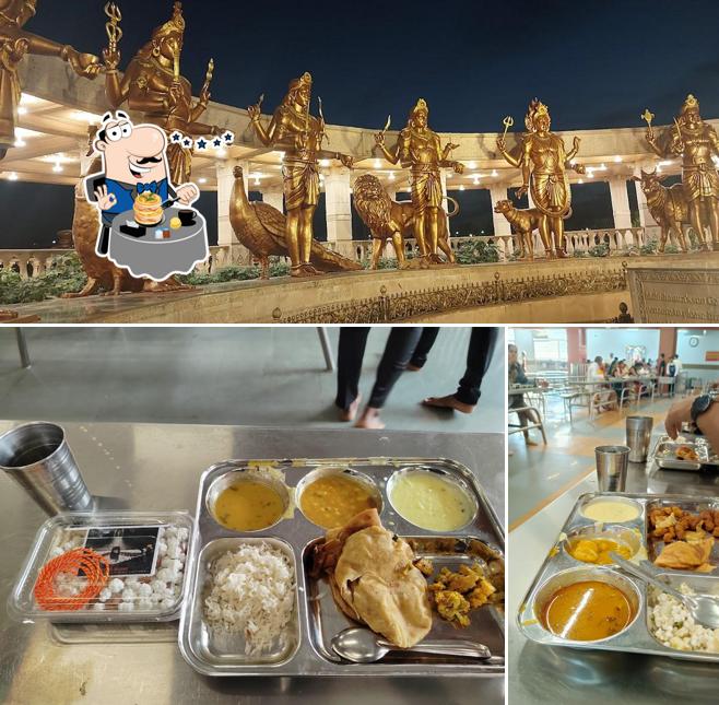 Food at Mahakaleshwar Annakshetra