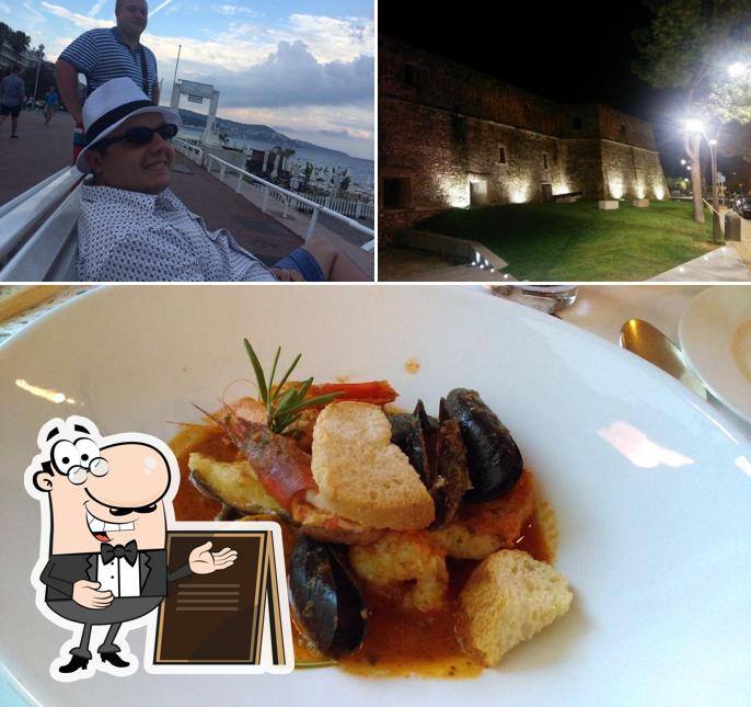 La foto di esterno e cibo da La Pignese