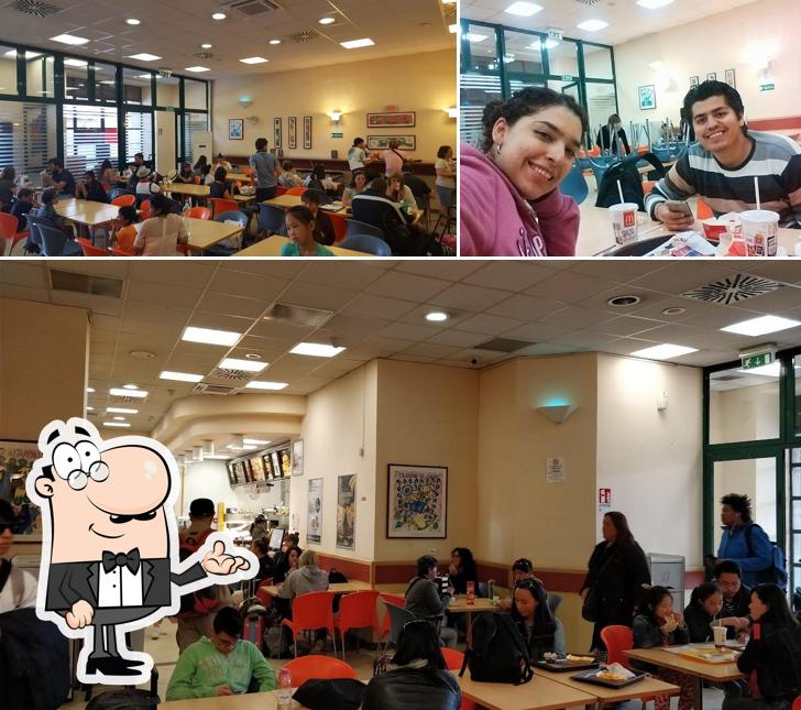 Gli interni di McDonald's Pisa Stazione