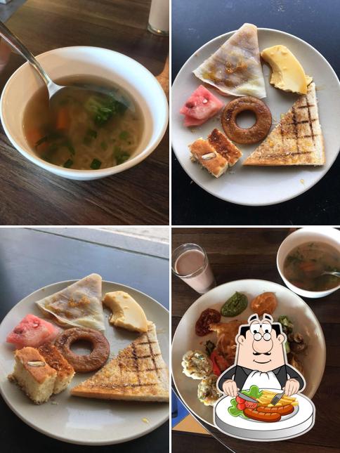 Food at Va Pho