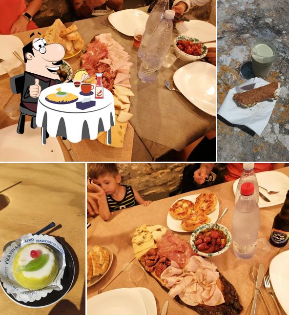 Piatto di formaggi al Bar Vinoteca Winimar