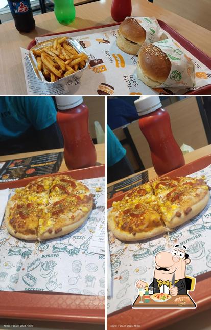 Meals at Pizzeria Town