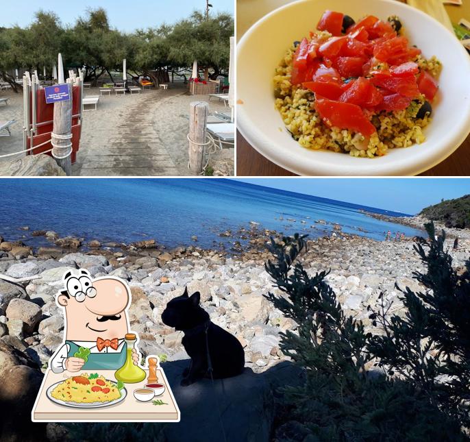 La immagine di cibo e esterno da Osteria/Bar Spaggia Lunga il Fortullino
