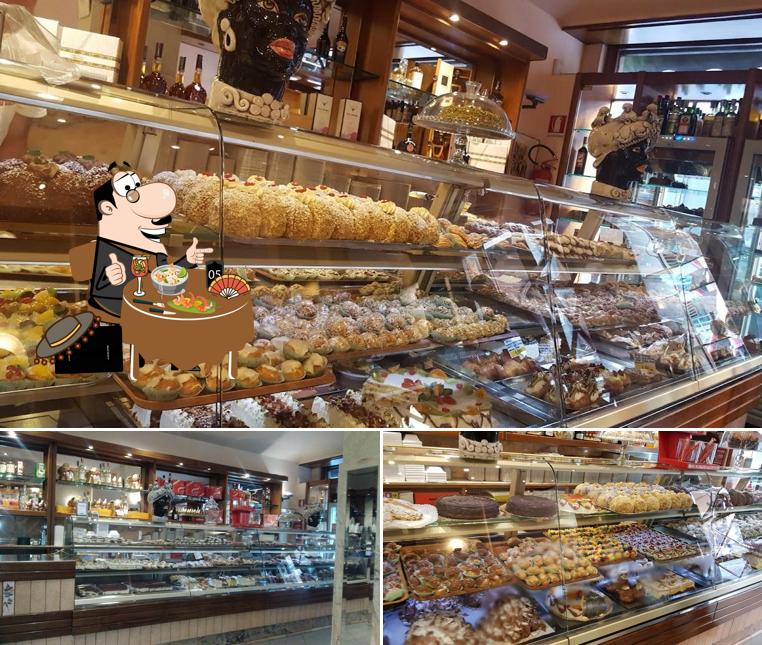 Cibo al Bar Mimmo | Pasticceria Gelateria Furci Siculo Cibo al Bar Mimmo | Pasticceria Gelateria Furci Siculo