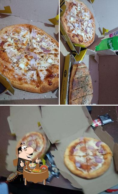 Food at Crudo minos pizza