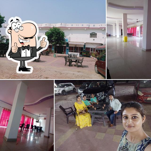 Hotel Vrindavan - ROOMS l BANQUET l RESTURANT
