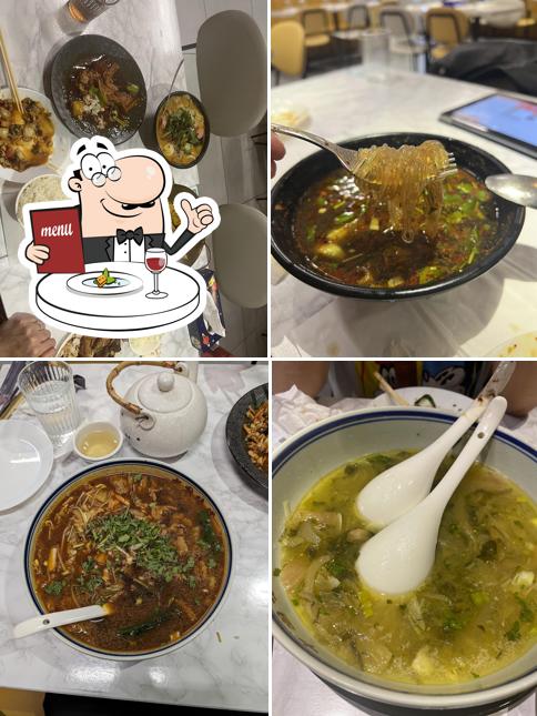 Cibo al KAO YAN 烤焰 锦州烧烤RISTORANTE CINESE E BARBECUE