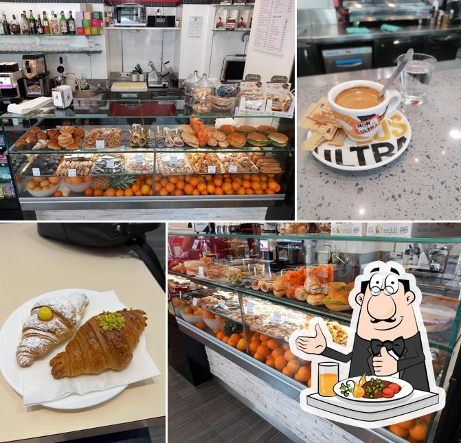 Cibo al Caffè Carlo Alberto