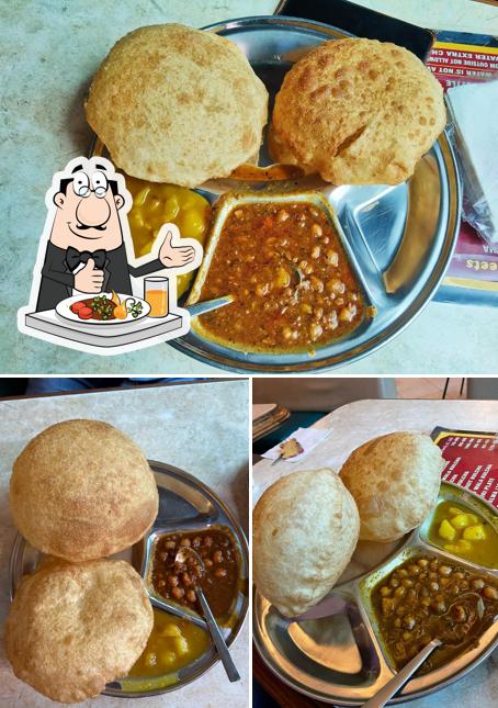 Chole bhature at Kanahya lal Harbhajan singh - Best Desi Ghee Poori Best Sweet Shop in Amritsar Top Desi Ghee Poori