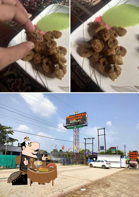 The picture of The Anand Fresh Chicken(kanker khera)’s food and exterior