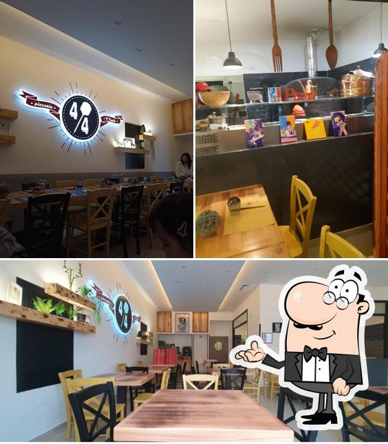 Siediti a un tavolo di Quattro Quarti Pizzeria