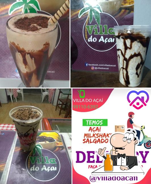Desfrute de um drinque no Villa do açaí