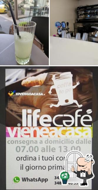 Gli esterni di Lifecafé