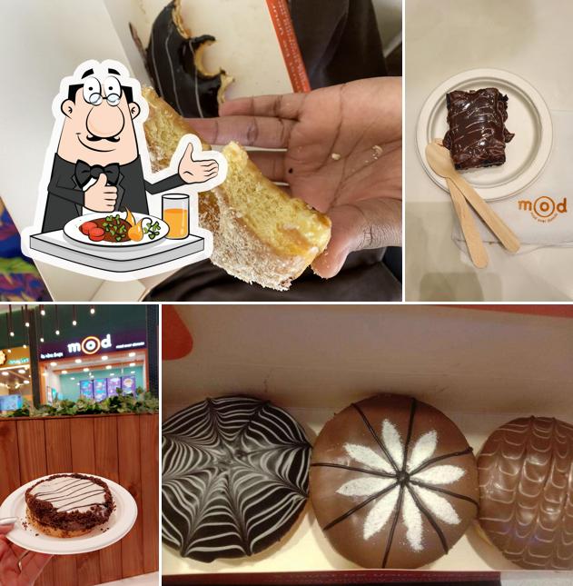 Food at Mad Over Donuts