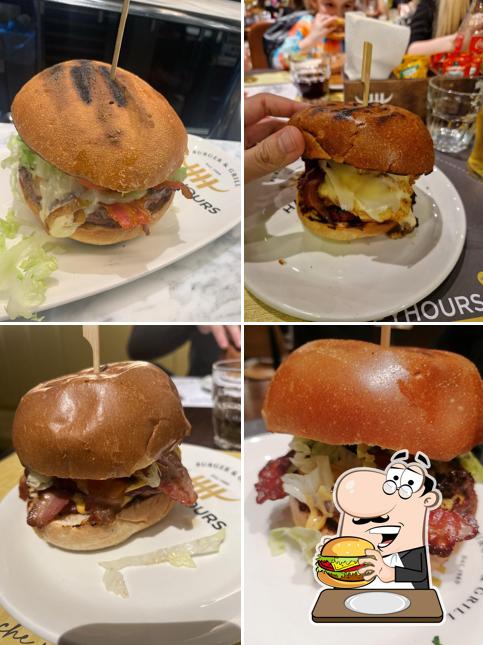 Prenditi un hamburger a HappyHours Fuorigrotta