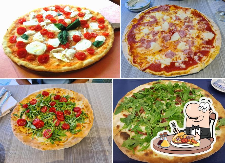 Scegli una pizza a Hotel Oasi - Ristorante e Pizzeria
