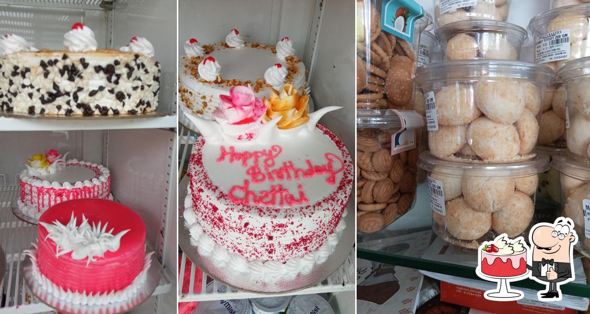 Red velvet cake at SWEETY BAKERS