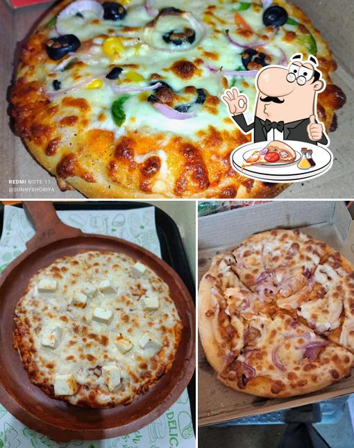Order pizza at Happy Panda Kitchen