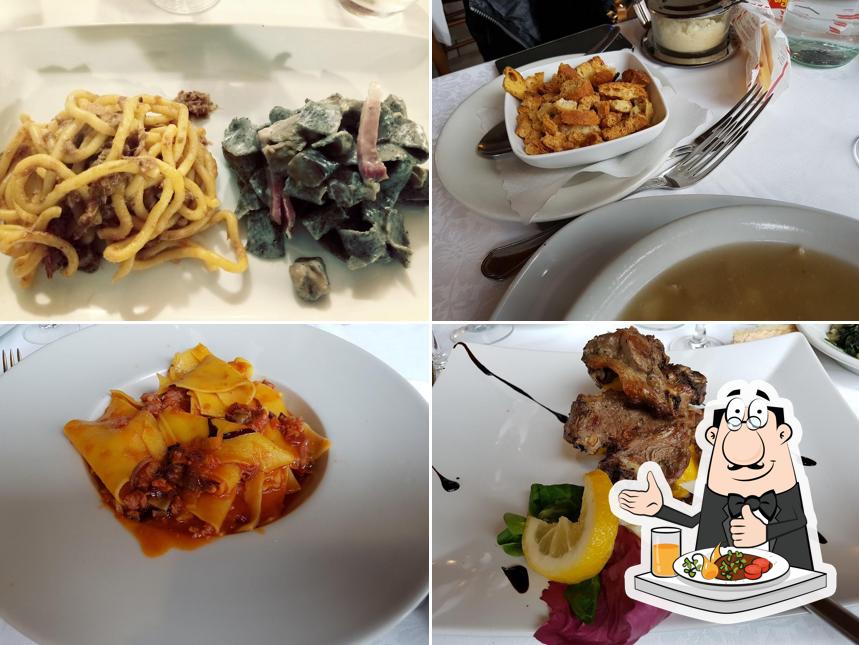 Platti al Trattoria dalla Mora "Ciavarina"