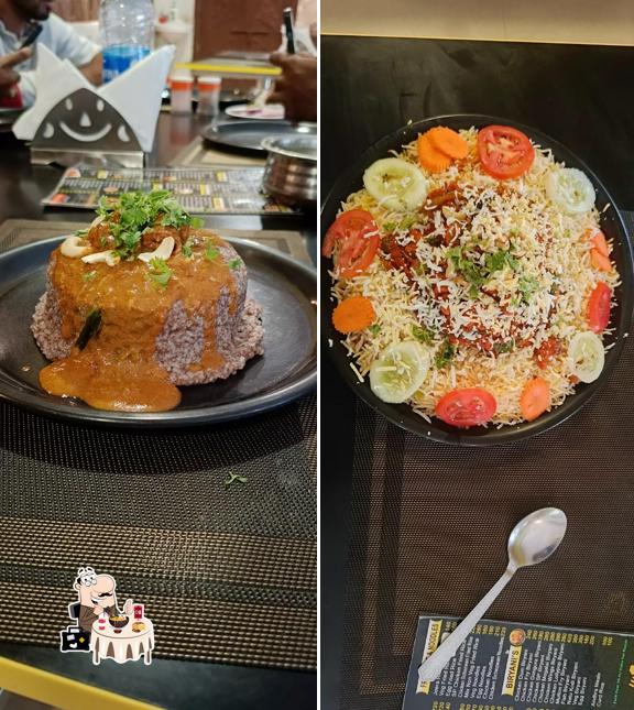 Food at Pandemkodi Restaurant