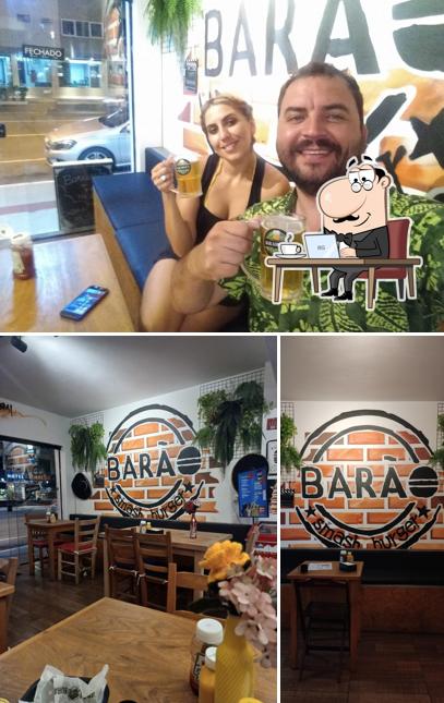 A ilustração da interior e exterior no Barão Smash Burger