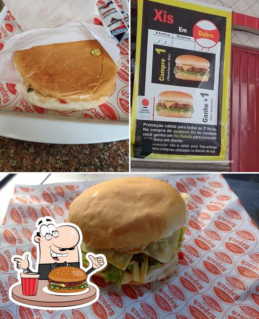 Os hambúrgueres do Rapach Lanches irão saciar diferentes gostos