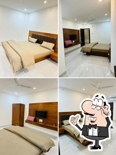 Hotel Kartik Lodging - NH211 Bar Bar&Resto