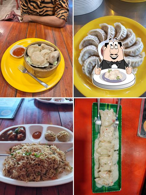 Dumplings at Momo Wang