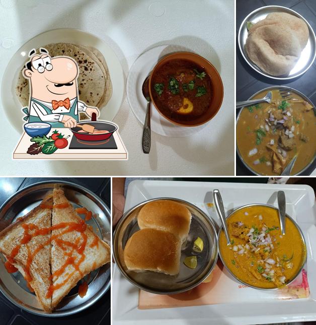 Chicken curry at Sushma's Family Restaurant (GOAN)