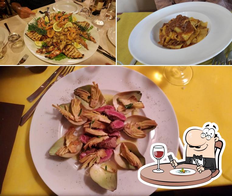 Platti al Trattoria Sbrana