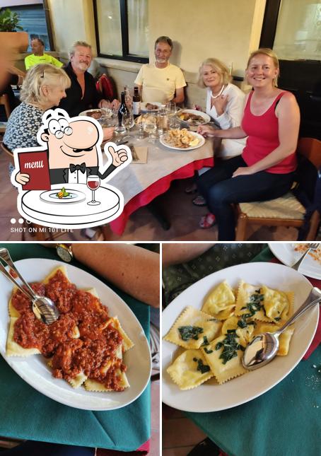 Tra le diverse cose da Albergo Ristorante Agnelli si possono trovare la cibo e interni