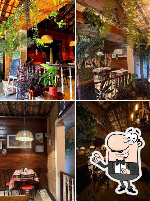 Sente em uma das mesas no La em Casa Sp