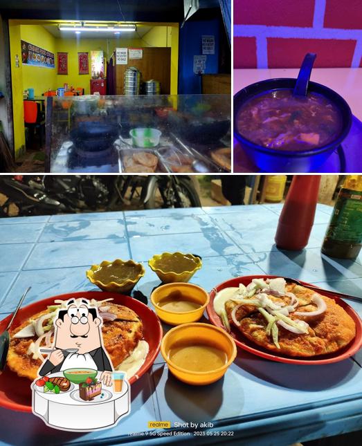 Hot and sour soup at চাইনিজ মোমো শপ