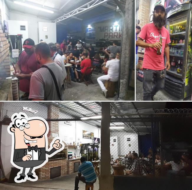 O interior do Espetinhos Junior e Piraju