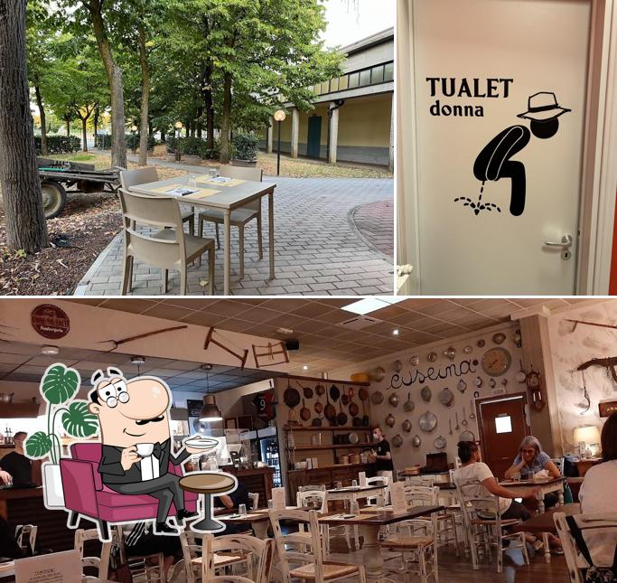 Dai un'occhiata agli interni di Come 'Na Volta Hamburgeria - Scandiano