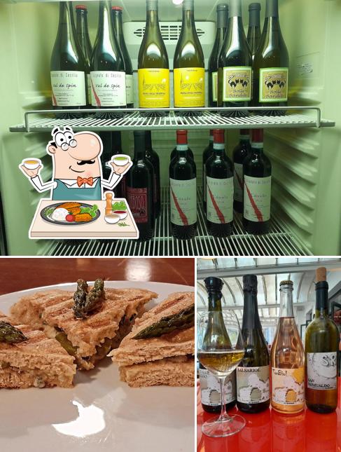 Tra le diverse cose da Amanita - Osteria Naturale si possono trovare la cibo e vino