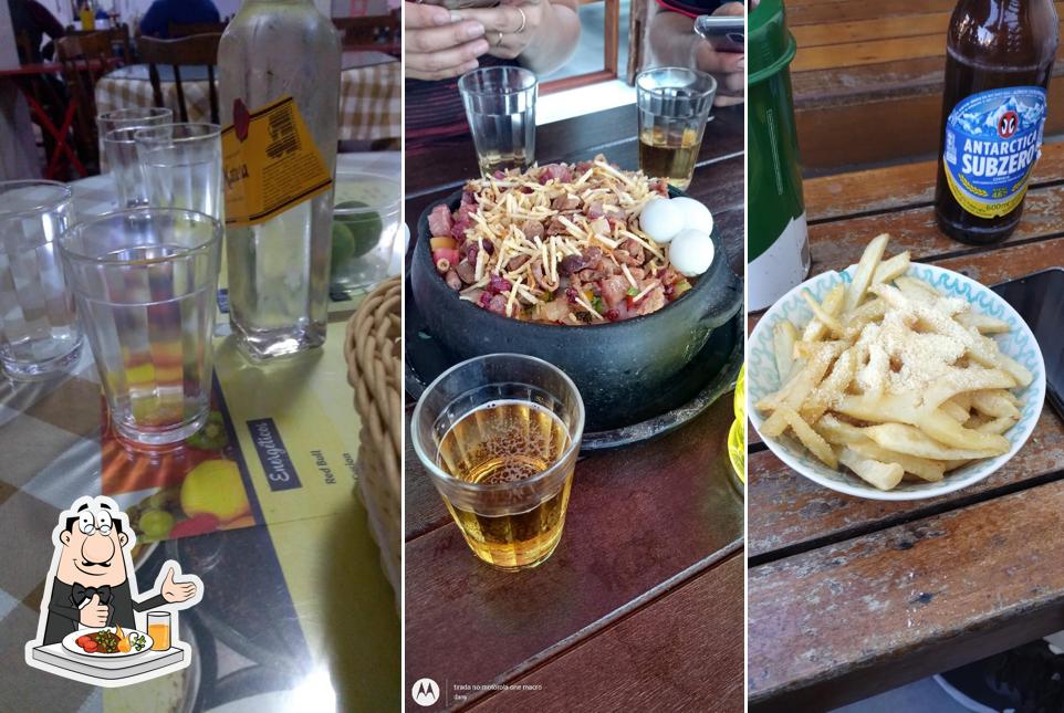 Platos en Bar do Walter