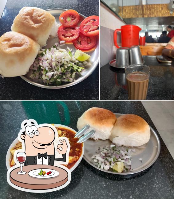 Food at Muktai Misal