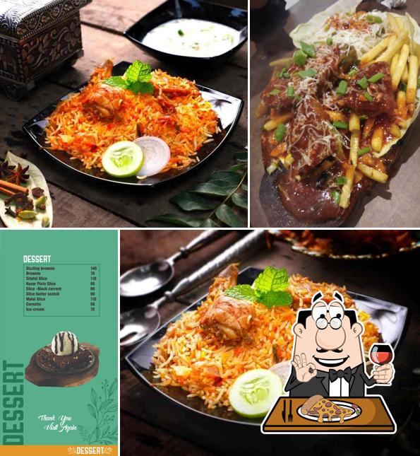 Order pizza at Cafe Kings