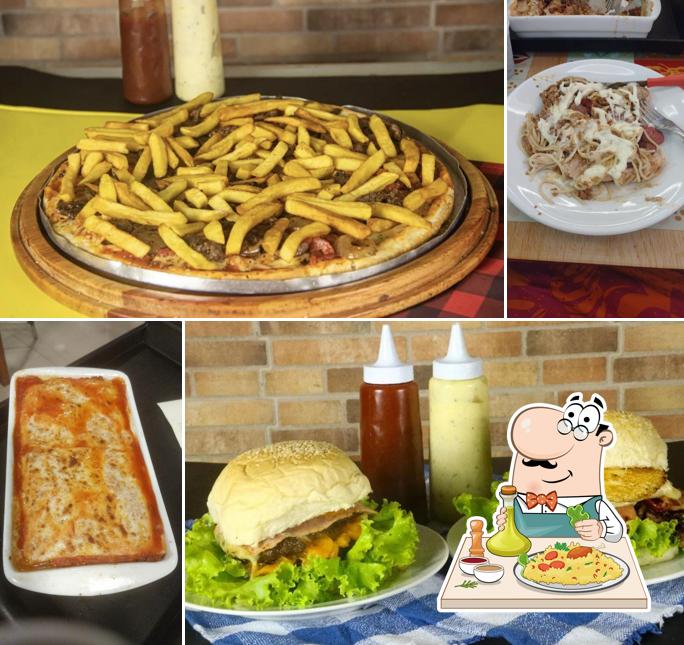 Sanduíche de carne de porco desfiada em Alex lanches