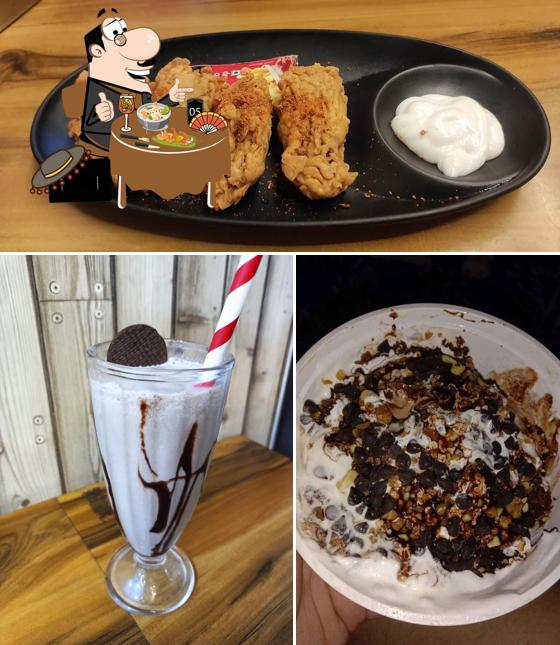 Food at LASSI N SHAKES