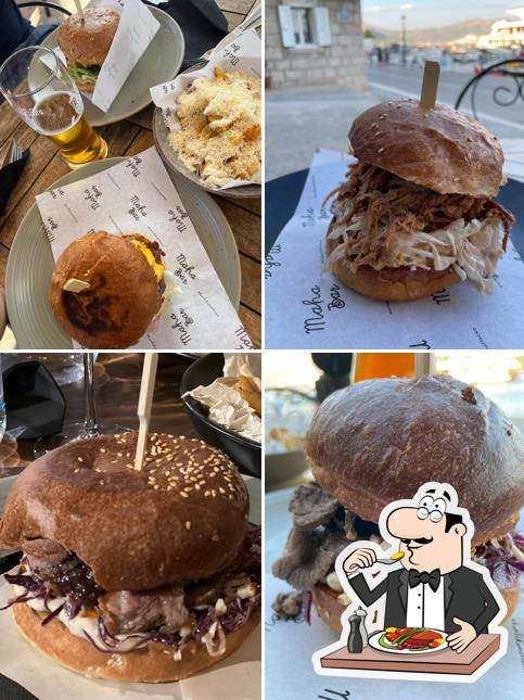 Panino con maiale stirato al Maha Bar